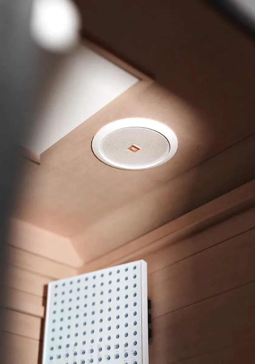 Coldture - The Pod Infrared Corner Sauna